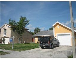 2nd image of 405 SW 75th Ter