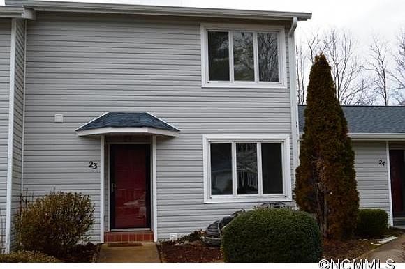 1st image of 23 Hollybrook Dr