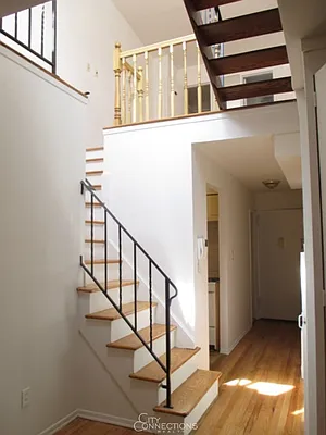 Rented by City Connections Realty | media 15