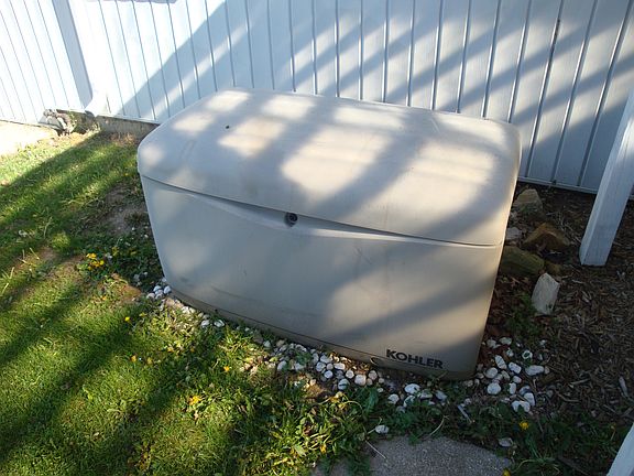 4th image of 895 Wayne Dr