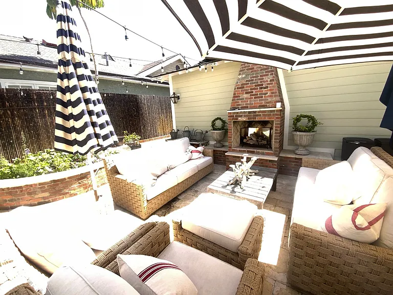 221 Ocean Dr — Photo 23