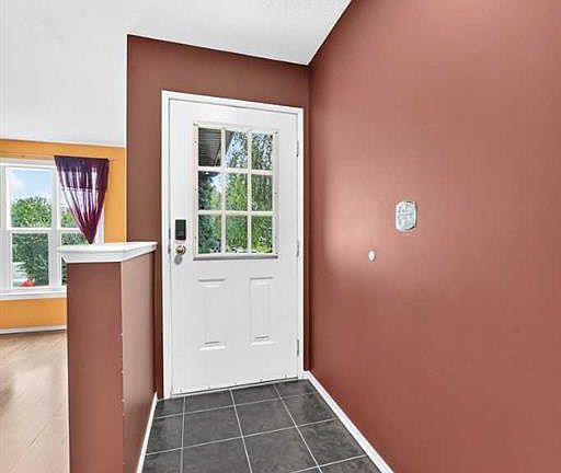 4th image of 35 E Cowan Close