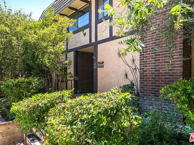 24440 Victory Blvd APT 18, Woodland Hills, CA, 91367