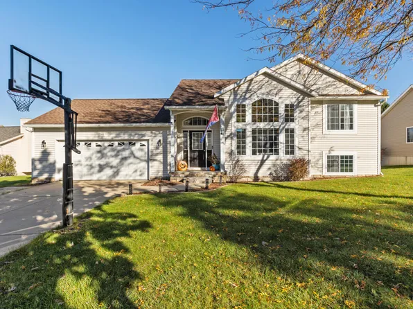 2863 Burritt St NW, Grand Rapids, MI 49504