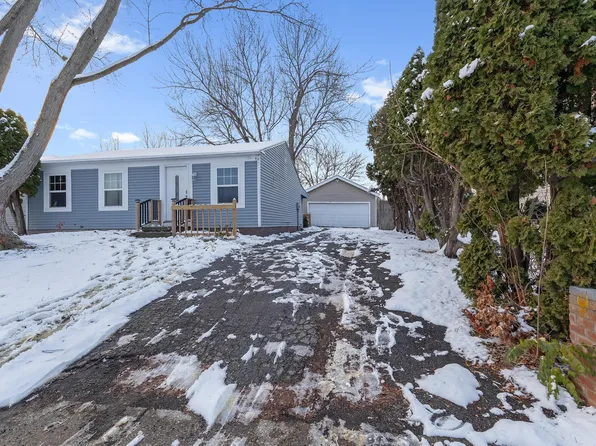 1607 Red Leaf Ln, Columbus, OH 43223