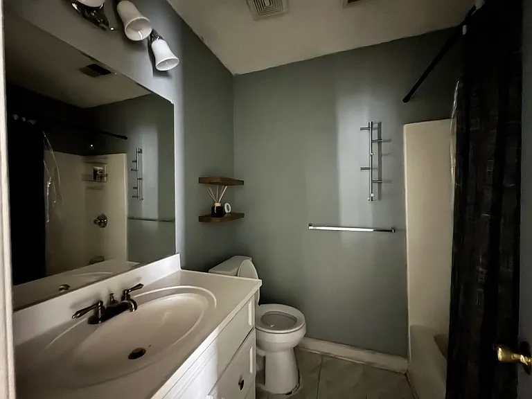 8027 Country Oaks Rd — Photo 5