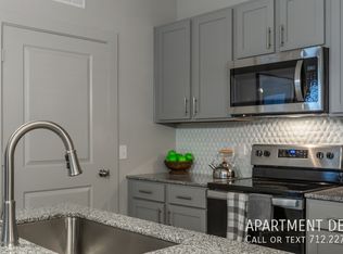 208 Fm 2004 Rd #2715, Lake Jackson, TX 77566