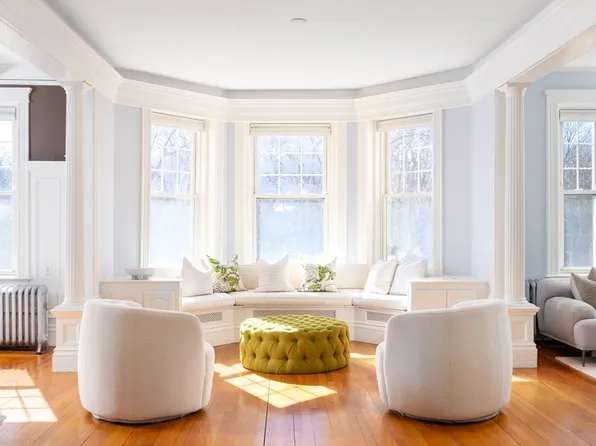 487 Boylston St #3C, Brookline, MA 02445