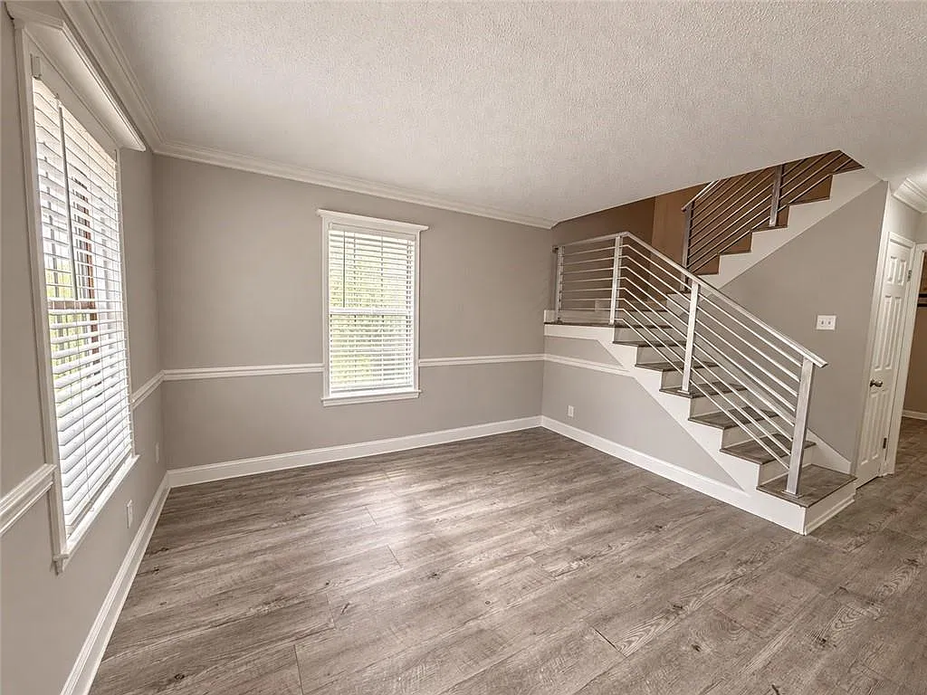 3 bed, 2.5 bath, 1616 sqft, $1,500 — Photo 2