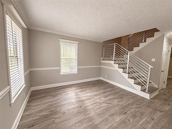 2nd image of 4017 Cottage Hill Rd APT 8