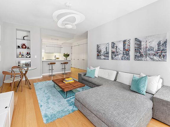 3rd image of 1 York St APT 4A