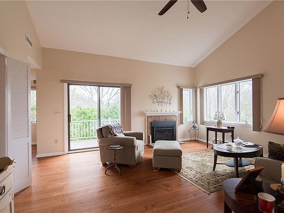 3rd image of 2 Seabreeze Ln #2