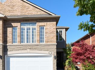 1493 Warbler Rd, Oakville, ON L6M4B1