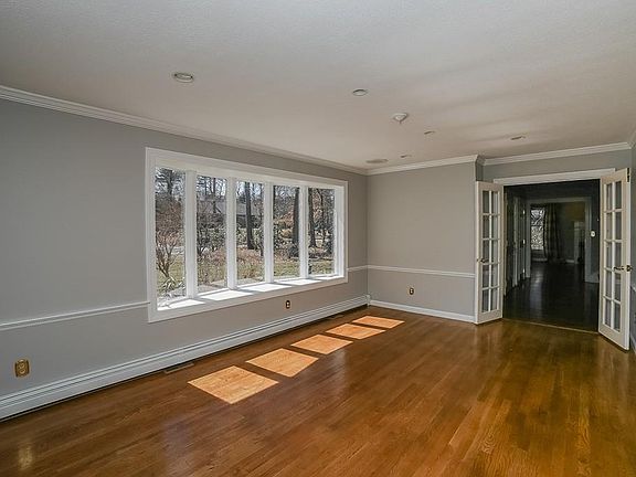 2nd image of 50 Brentwood Dr