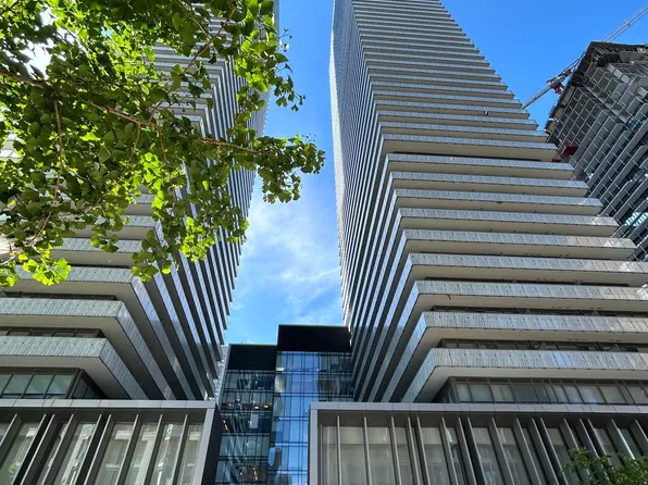 50 Charles St E #3612, Toronto, ON M4Y 0C3