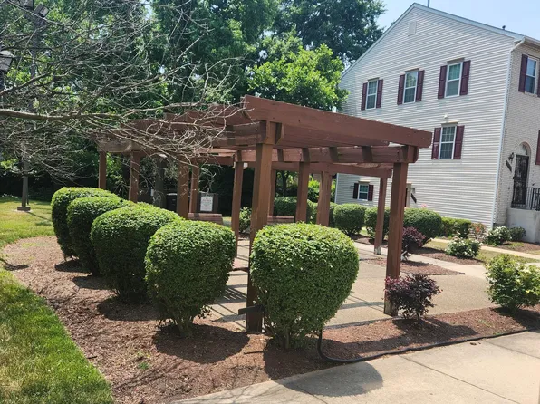 3755 Wilkinson Dr #206, Suitland, MD 20746