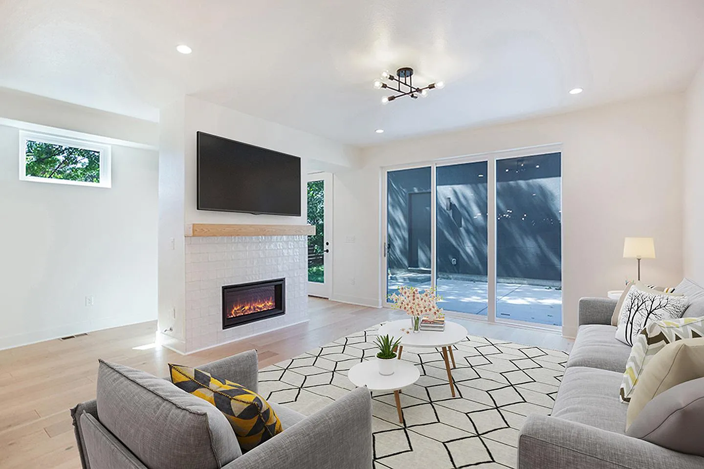 Swanky Sunnyside townhome near 41st & Fox light rail — Photo 2