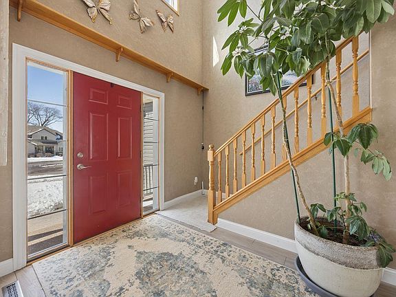 4th image of 828 Wollak Way