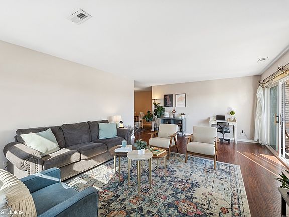 5th image of 215 Marengo Ave APT 6D