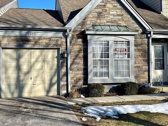 2nd image of 1373 Woodlake Dr