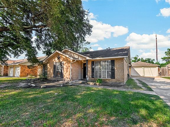 5th image of 21719 Meadowhill Dr