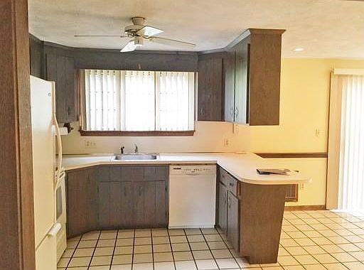 5th image of 6 Queensboro Ct