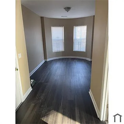 Building Photo - 7222 S Harvard Ave #1