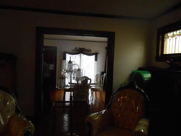 3rd image of 453 No Maple Ave