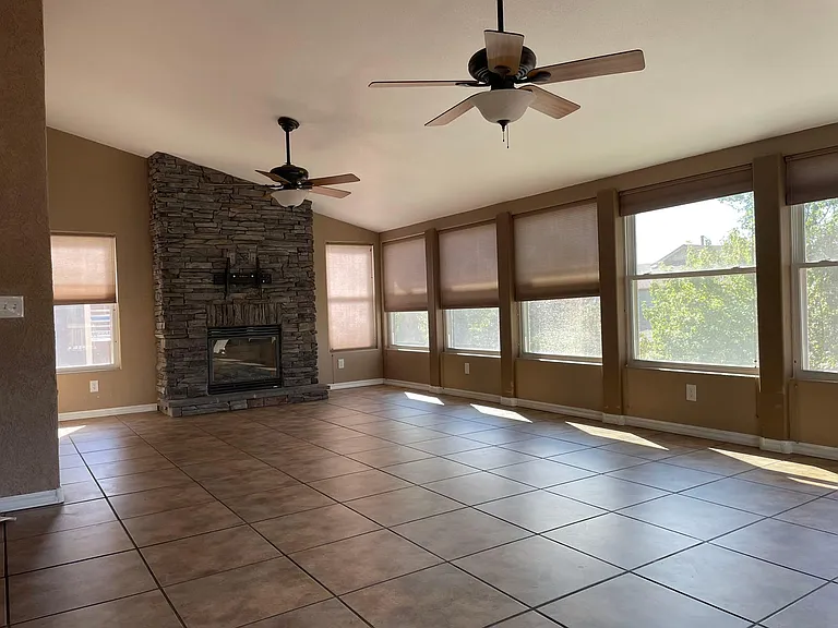 3455 Harbor Island Dr — Photo 13