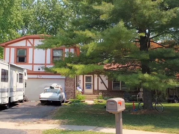 779 Shenandoah Dr, Carol Stream, IL 60188