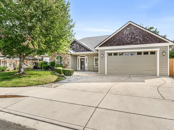 13 Portabello Way, Eagle Pt, OR 97524