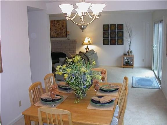 3rd image of 653 Claret Ct