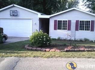 108 Dayflower Cir, Davis Junction, IL 61020