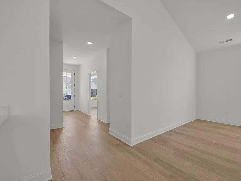 6579 Elizabeth Ann Way — Photo 24