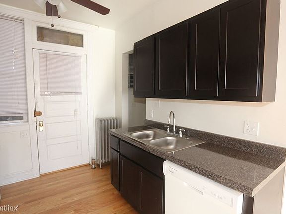 4th image of 1454 W Argyle St APT 1S