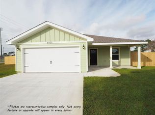 5407 Maverick Ln, Gulf Breeze, FL 32566