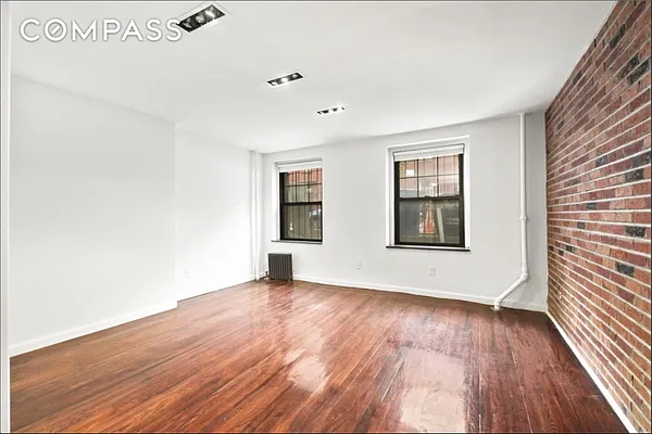 Rented by Compass | media 9