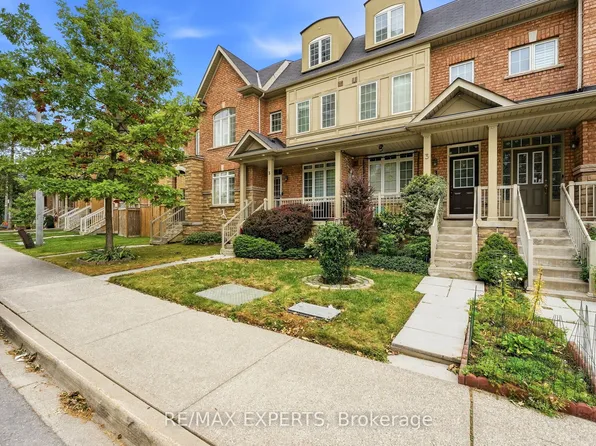 5 Parrotta Dr, Toronto, ON M9M 0B4