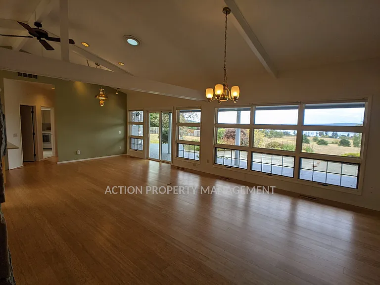 251 Old Schoolhouse Rd — Photo 30