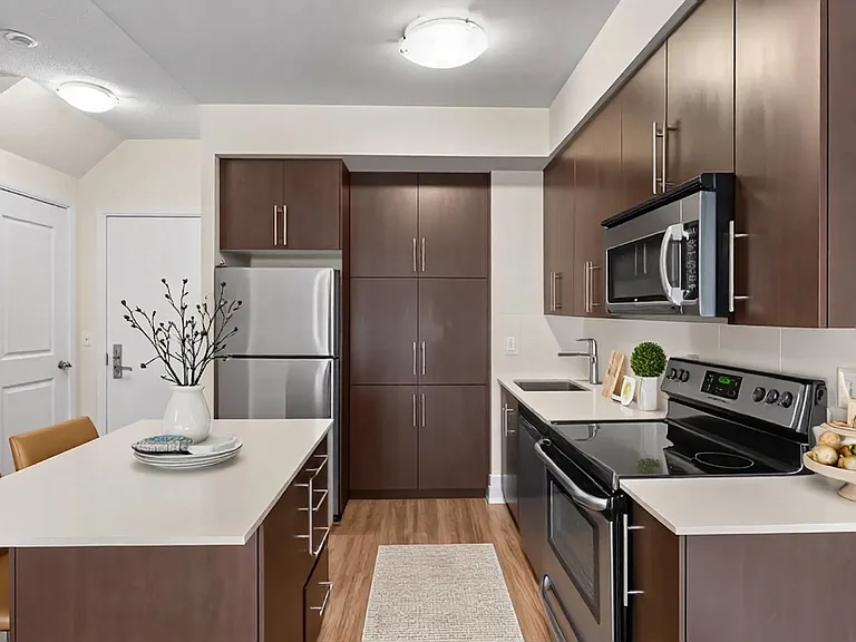 105 Harrison Garden Blvd — Photo 40