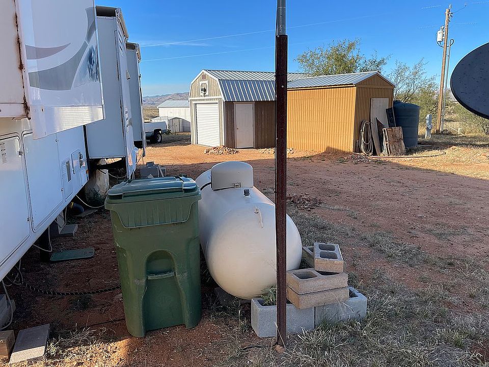 2nd image of 16245 S Mescalero Pl