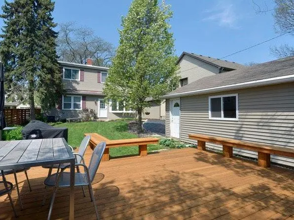 913 N Mitchell Ave, Arlington Heights, IL 60004
