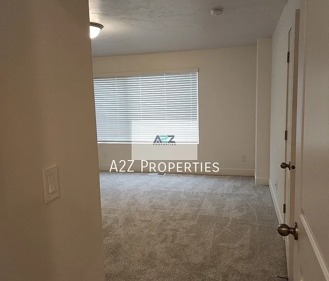 924 S 850 W — Photo 21