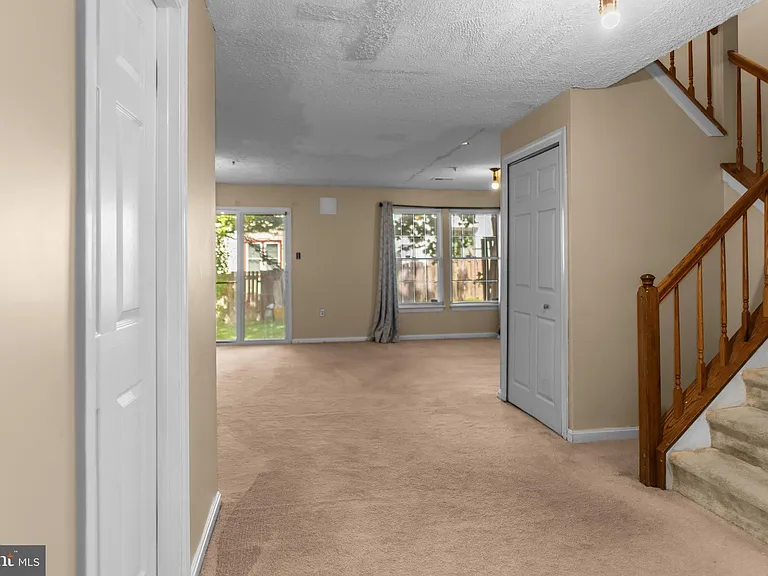 8514 Rheims Ct — Photo 23
