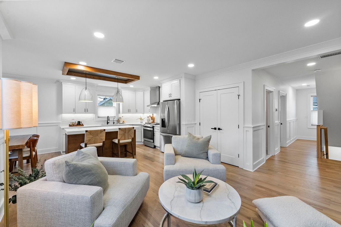 next background image