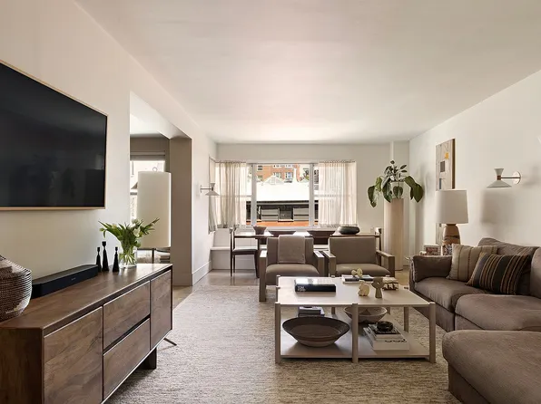 11 5th Ave #6R, New York, NY 10003