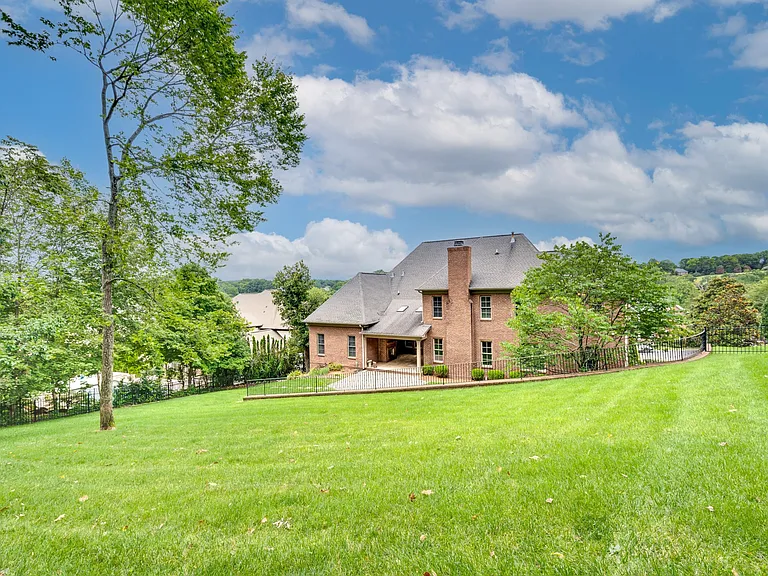 7 Crooked Stick Ln — Photo 29