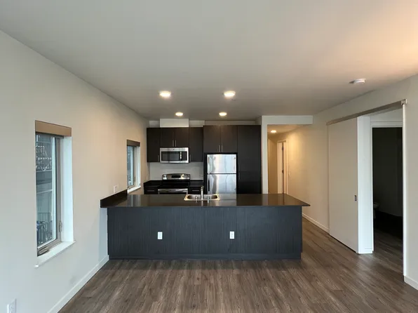 128 Harvard Ave E #501, Seattle, WA 98102