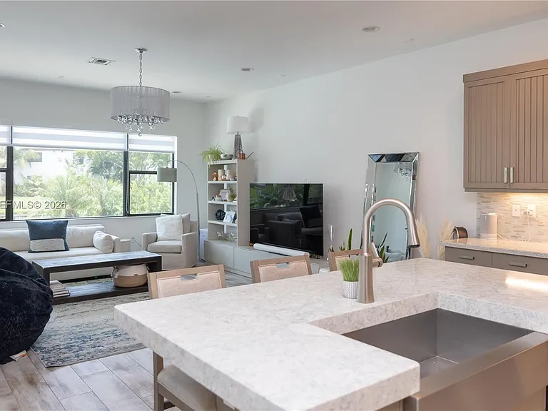 11826 SW 13th Ct — Photo 47