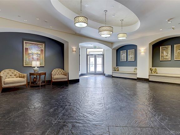 4th image of 975 N Lincoln Street #9I